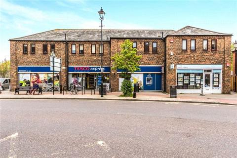 2 bed property, in North Street, £190,000