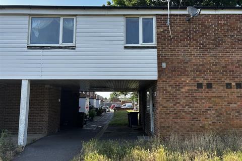 2 bed property, in Ullswater, £145,000