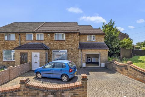 4 bed property, in Dewsbury Road, £525,000