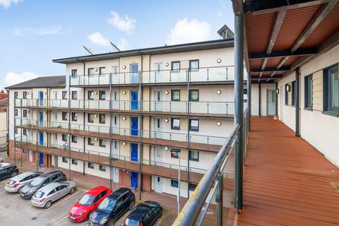 2 bed property, in Spring Street, £58,500