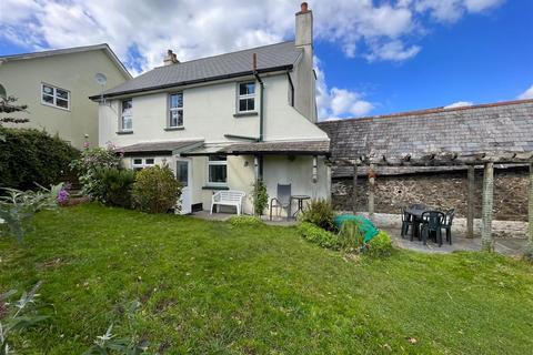 3 bed property, in Bideford EX39, £450,000