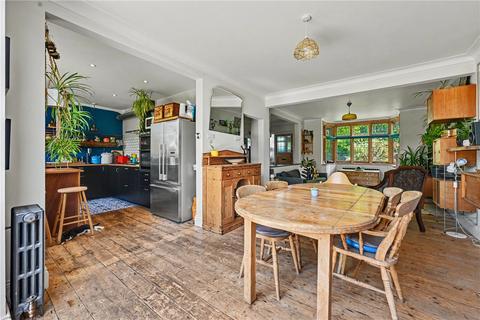 4 bed property, in Longstone Avenue, £1,195,000