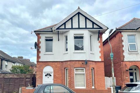 2 bed property, in St. Marys Road, £205,000