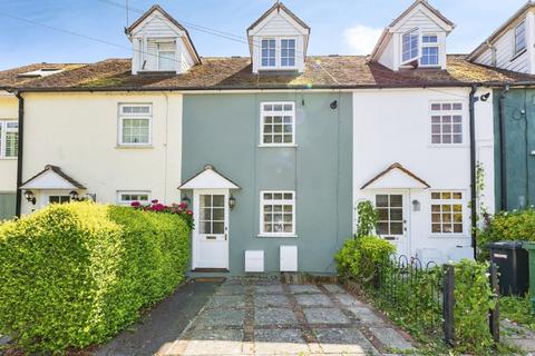2 bed property, in Park Street, £330,000