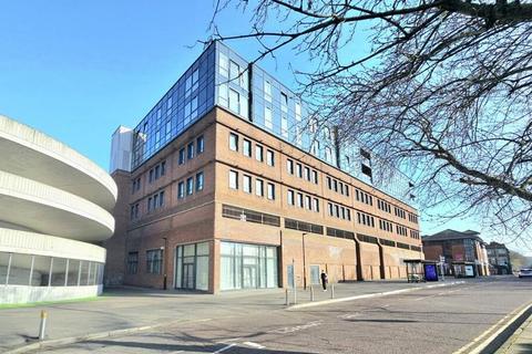 1 bed property, in Pembroke Broadway, £115,000