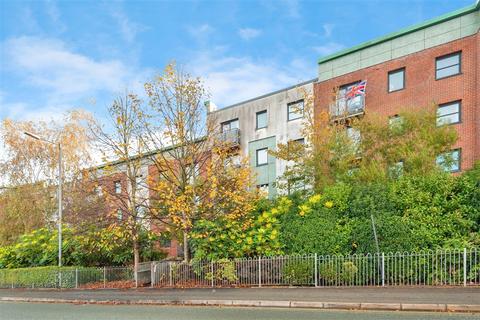 2 bed property, in Lower Hall Street, £30,000