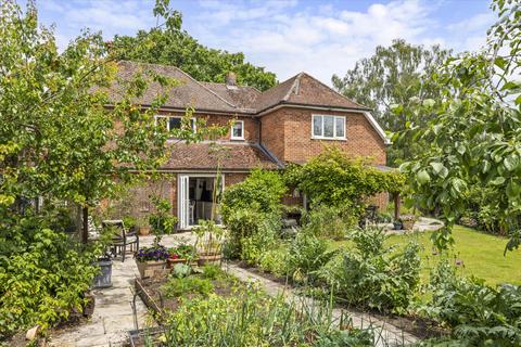 4 bed property, in Cranes Road, £925,000