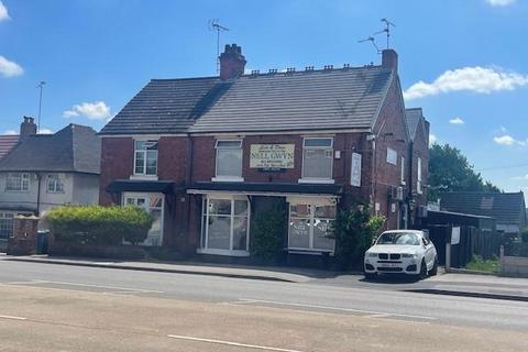 2 bed property, in Sutton Road, £300,000