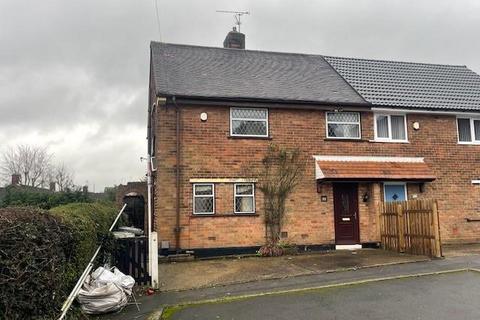 3 bed property, in Recreation Road, £120,000
