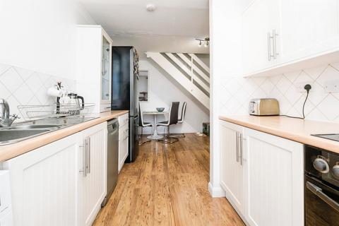 3 bed property, in Quarry Mews, £350,000
