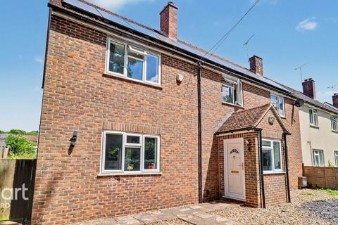 4 bed property, in School Road, £400,000