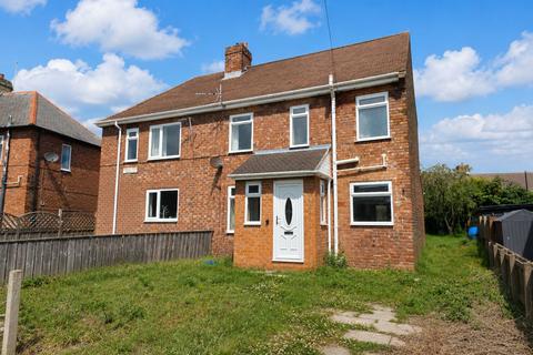 2 bed property, in Hazelwood Gardens, £75,000