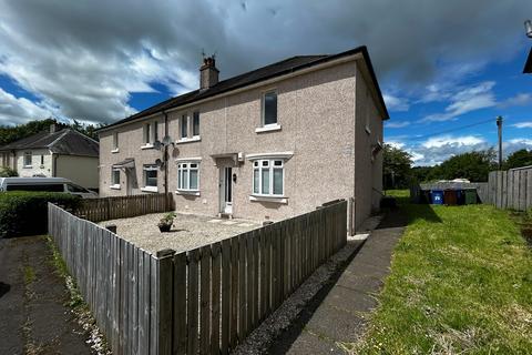2 bed property, in Stirling Drive, £70,000