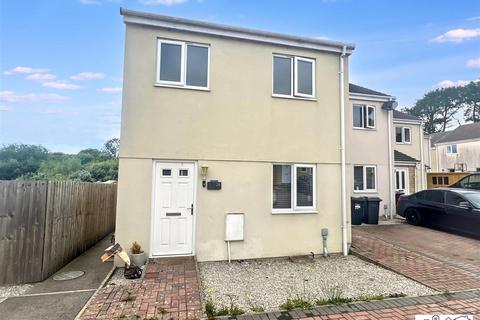 2 bed property, in Strawberry Fields, £173,375