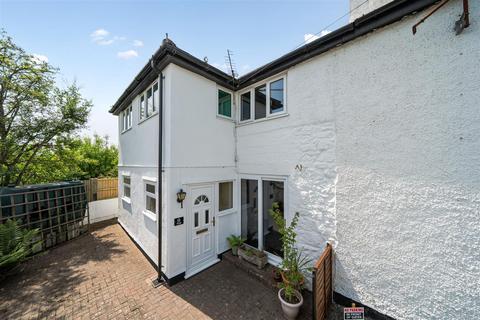 3 bed property, in Old Post Office Lane, £165,000