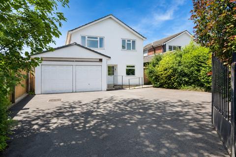 5 bed property, in Watford Road, £885,000