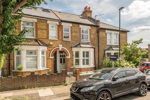 3 bed property, in Salehurst Road, £860,000