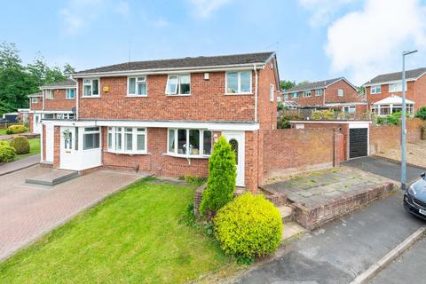 3 bed property, in Manor Rise, £200,000