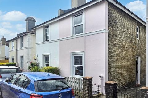 3 bed property, in William Street, £545,000