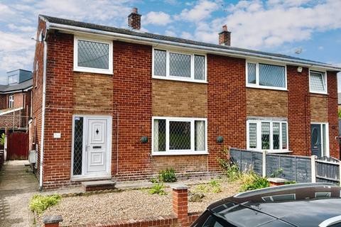 3 bed property, in 33 Springbank Close, £36,000