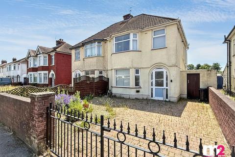 3 bed property, in Cardiff Road, £235,000