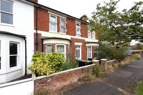 5 bed property, in Mengham Avenue, £425,000
