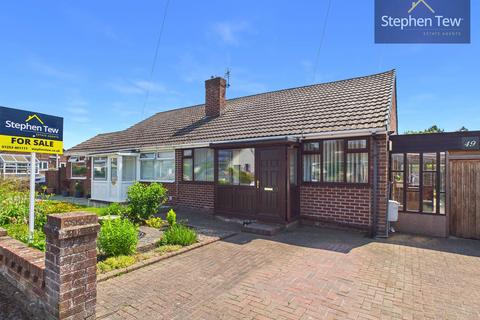 3 bed property, in Parksway, £180,000