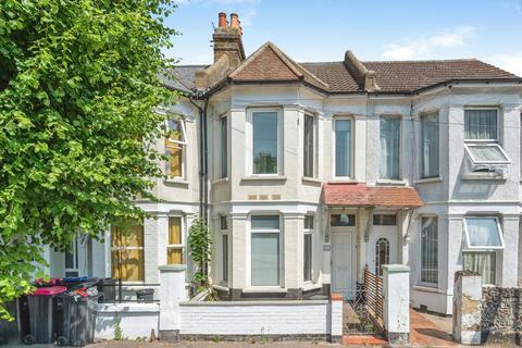 5 bed property, in Milton Street, £300,000