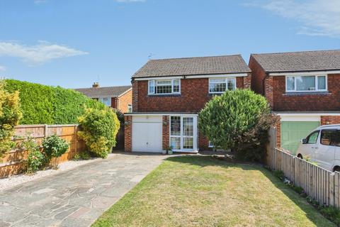 4 bed property, in Cranford Road, £650,000