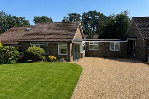 2 bed property, in Elmleigh, £475,000