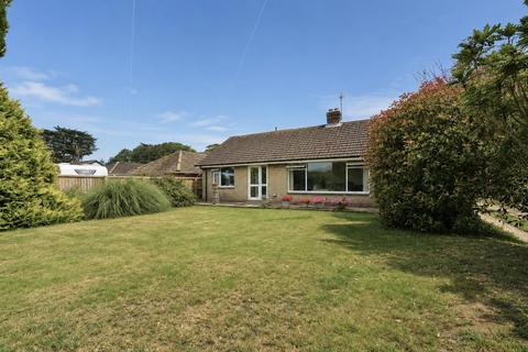 3 bed property, in LARGE GARDENS & DETACHED GARAGE * CHALE GREEN, £339,950
