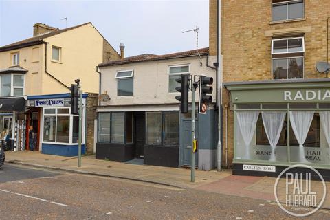 Studio, in Carlton Road, £135,000