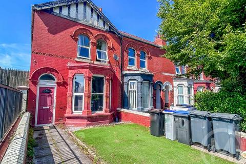 1 bed property, in Talbot Road, £57,500