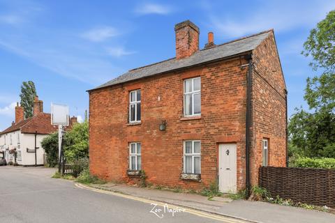 3 bed property, in Moreton, £680,000