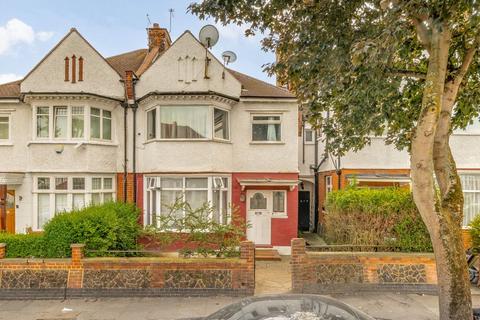 2 bed property, in Oxgate Gardens, £450,000