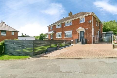 3 bed property, in Merthyr Dyfan Road, £280,000
