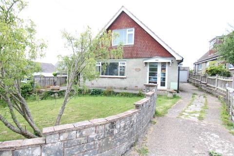 3 bed property, in Westview Road, £400,000