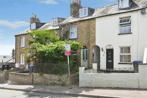 3 bed property, in Musley Hill, £315,000