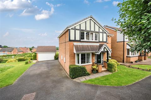 4 bed property, in Camberley Way, £475,000