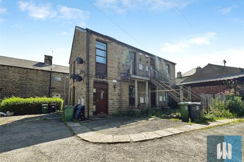 1 bed property, in Abb Street, £70,000