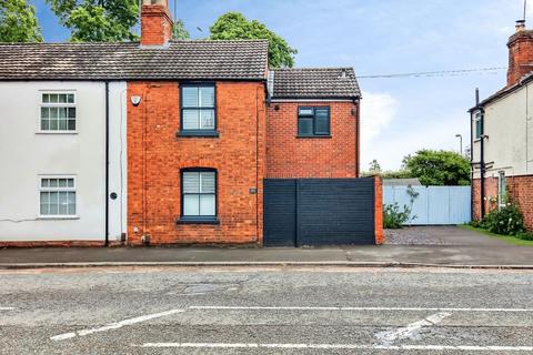 3 bed property, in Northampton Road, £340,000