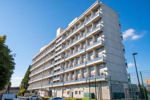 1 bed property, in Flat 11 Granard House, £150,000