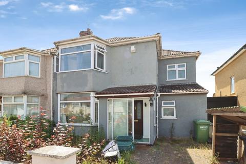 4 bed property, in Wades Road, £480,000