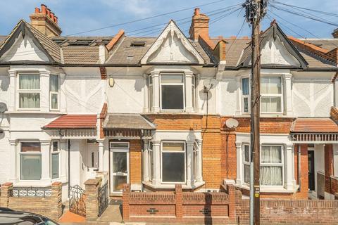 4 bed property, in Valnay Street, £900,000