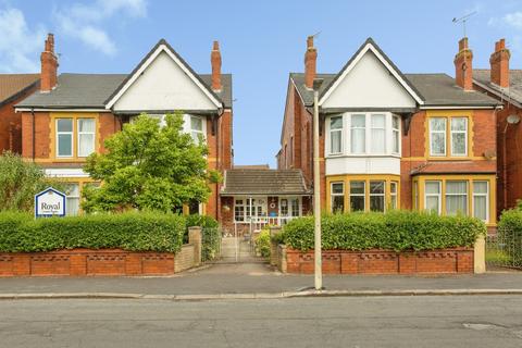 24 bed property, in York Road, £650,000