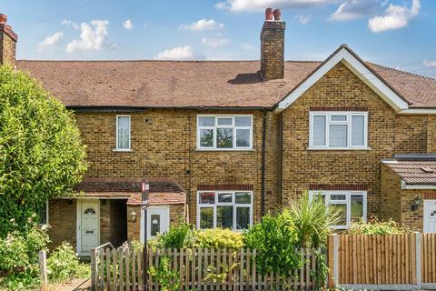 3 bed property, in Alnwick Road, £450,000