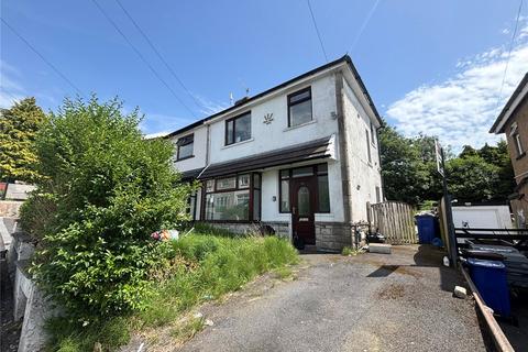 3 bed property, in Bath Street, £120,000