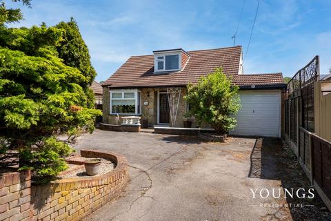 3 bed property, in Spencer Road, £500,000