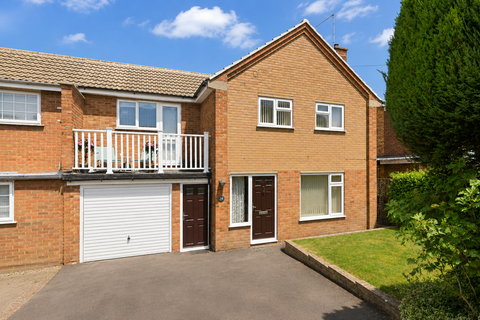 3 bed property, in Garrard Way, £600,000