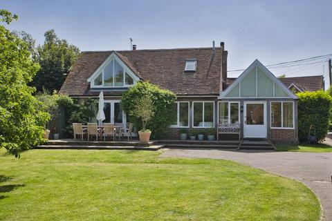 4 bed property, in The Street, £895,000